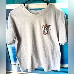 Men’s large white shirt with outdoorsy design, no brand